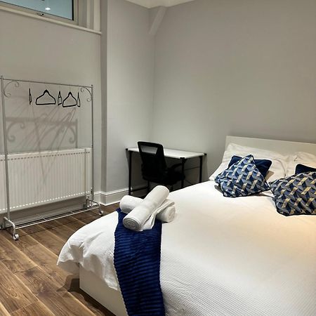Liverpool Street Blue Bedroom London Eksteriør billede